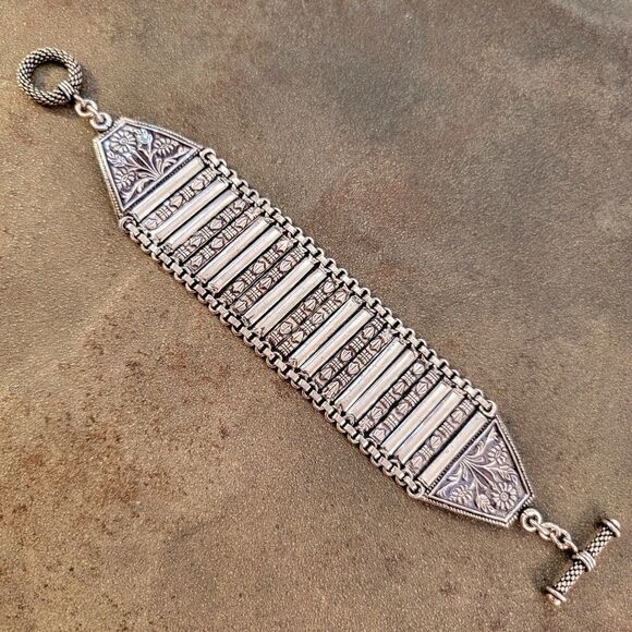 Artisan 900 Silver Rajasthani Wide Decorative Embossed Link Bracelet - Picture 2 of 7